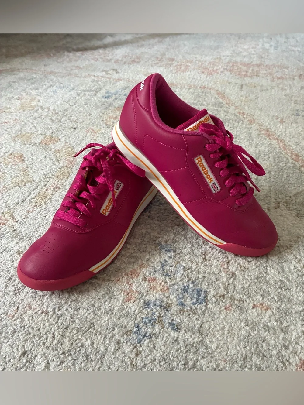 Reebok Princess Bright Pink Classic Low Tops-Size 7.5